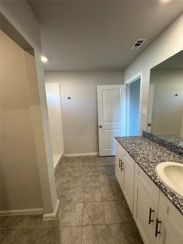 1902 Skylar Lane, Cleburne, TX 76033