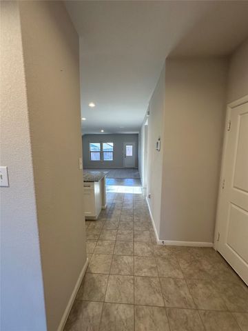 1902 Skylar Lane, Cleburne, TX 76033
