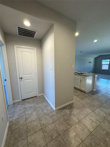 1902 Skylar Lane, Cleburne, TX 76033