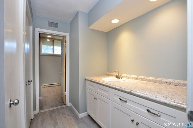 48 Great Meadow Lane 48, Farmington, CT 06001