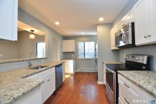 48 Great Meadow Lane 48, Farmington, CT 06001