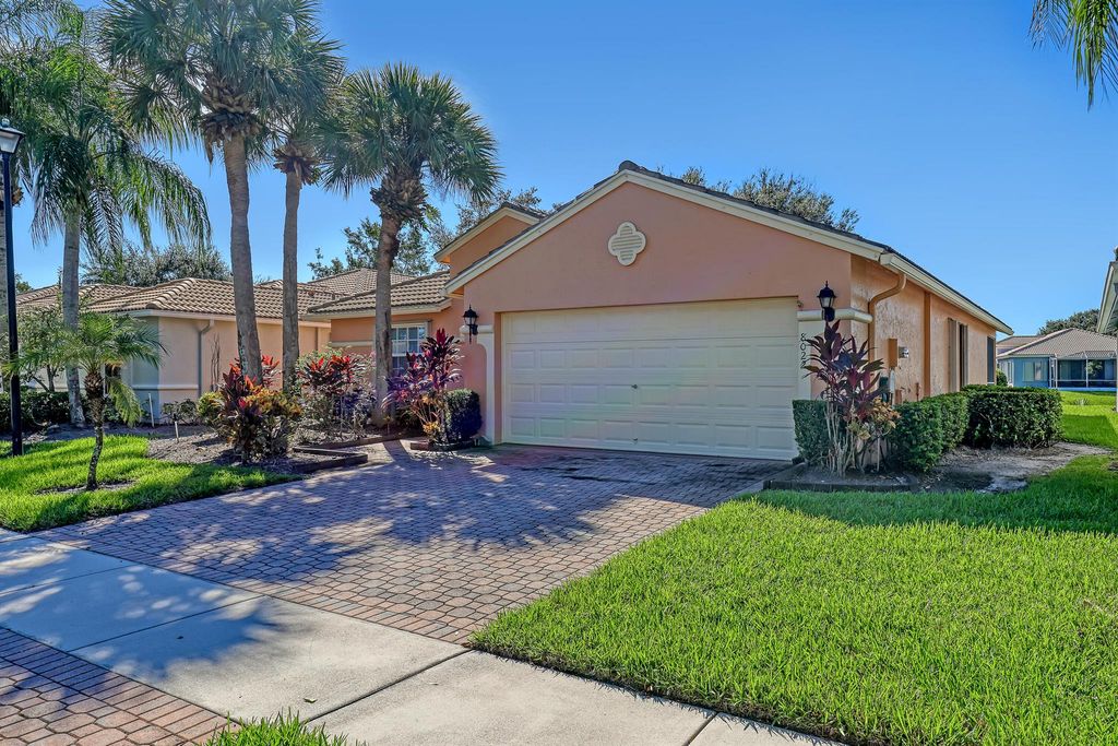 8022 Duomo Circle, Boynton Beach, FL 33472