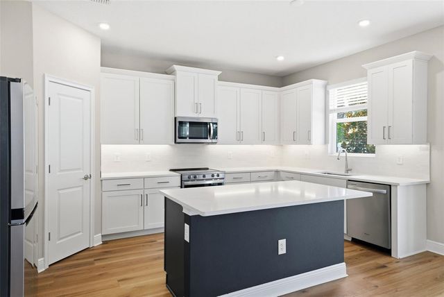 6226 29TH STREET N, St Petersburg, FL 33702