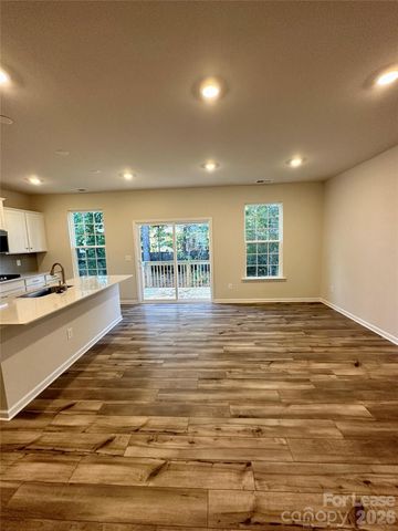 14039 Martin Hill Way, Charlotte, NC 28277