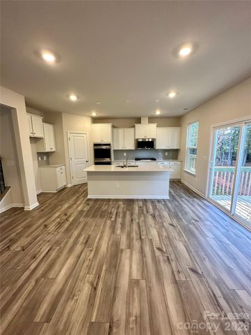 14039 Martin Hill Way, Charlotte, NC 28277