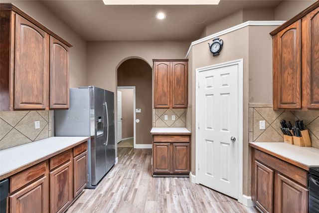 4828 Summer Oaks Lane, Fort Worth, TX 76123