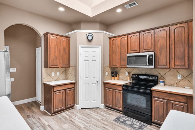 4828 Summer Oaks Lane, Fort Worth, TX 76123