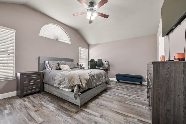 4828 Summer Oaks Lane, Fort Worth, TX 76123