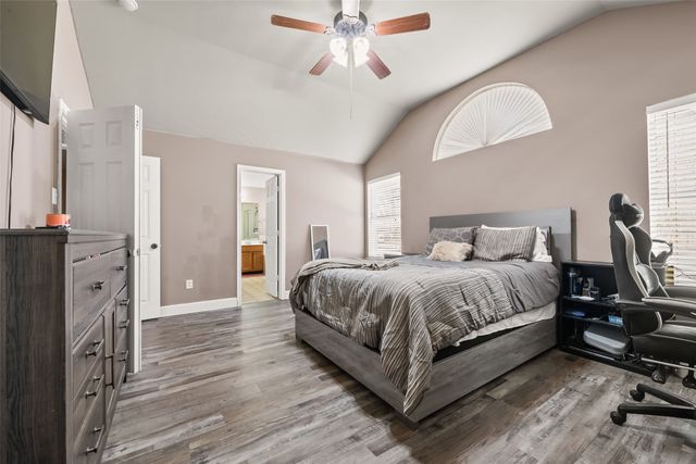 4828 Summer Oaks Lane, Fort Worth, TX 76123