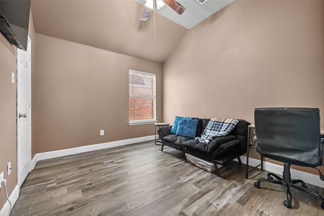 4828 Summer Oaks Lane, Fort Worth, TX 76123