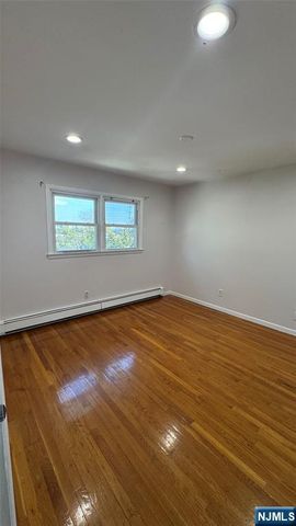 85 Eastern Way, Rutherford, NJ 07070