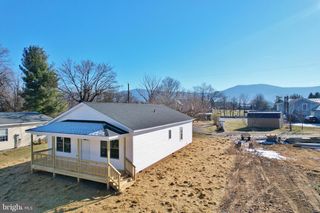 240 DEFORD AVE, Stanley, VA 22851
