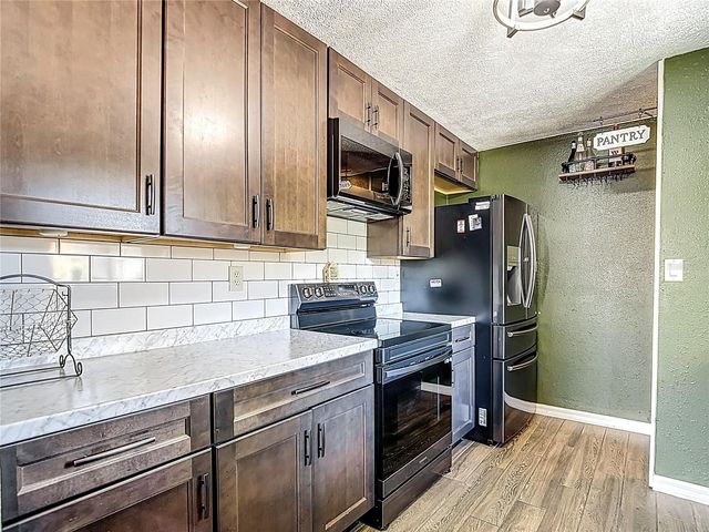 5335 LEMON AVENUE, Seffner, FL 33584