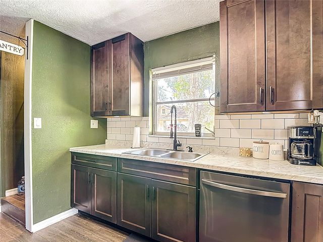 5335 LEMON AVENUE, Seffner, FL 33584