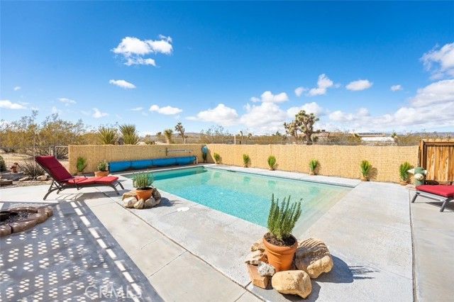 59582 Sunflower Drive, Yucca Valley, CA 92284