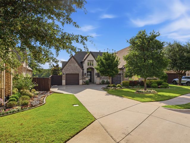 1221 Falcon Drive, Grapevine, TX 76051