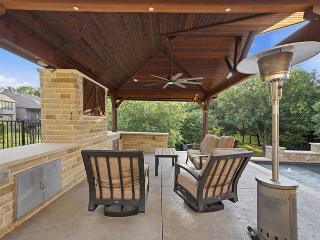 1221 Falcon Drive, Grapevine, TX 76051