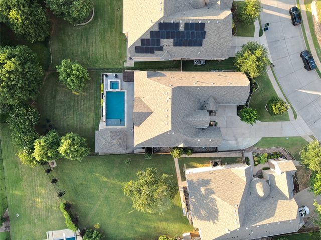 1221 Falcon Drive, Grapevine, TX 76051