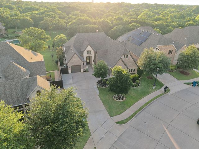 1221 Falcon Drive, Grapevine, TX 76051