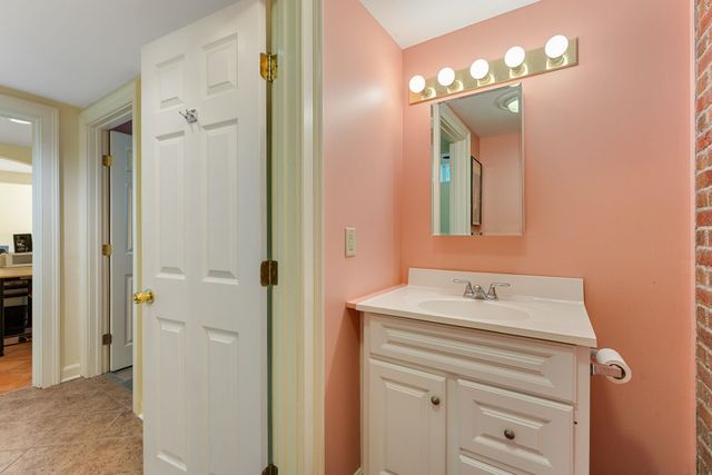16 Church Street, Woodstock, VT 05091