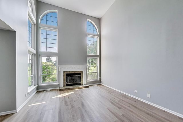 2105 Glasgow Court 2105, Hanover Park, IL 60133