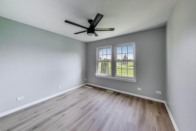 2105 Glasgow Court 2105, Hanover Park, IL 60133