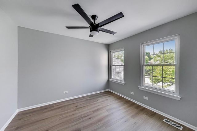 2105 Glasgow Court 2105, Hanover Park, IL 60133