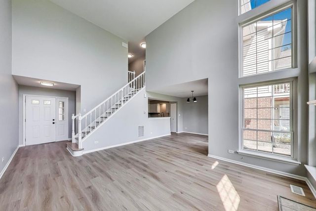 2105 Glasgow Court 2105, Hanover Park, IL 60133