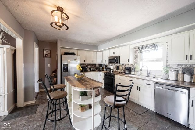 783 W 850 N, Fortville, IN 46040