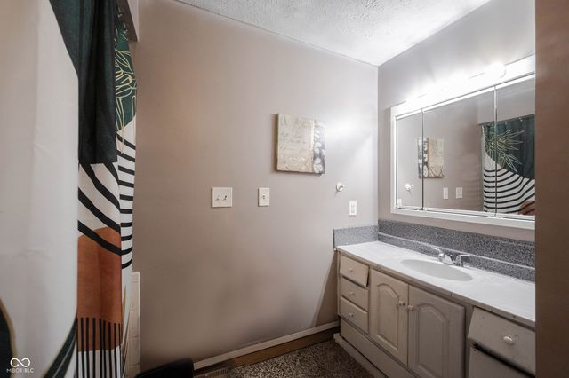 783 W 850 N, Fortville, IN 46040
