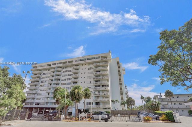 13155 Ixora Court 202, North Miami, FL 33181
