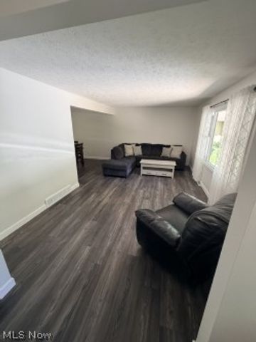 7908 Kellogg Creek Drive, Mentor, OH 44060