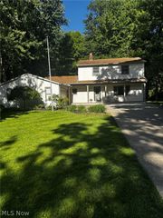 7908 Kellogg Creek Drive, Mentor, OH 44060