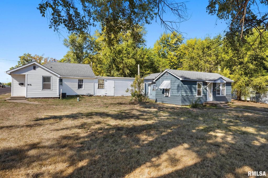 1423-1425 S 13TH Street, Pekin, IL 61554