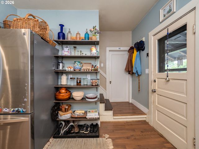 24305 Ne HIGHWAY 240, Newberg, OR 97132