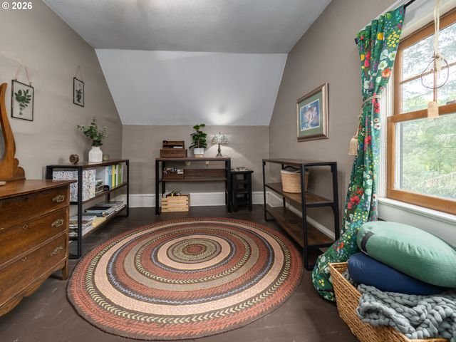 24305 Ne HIGHWAY 240, Newberg, OR 97132