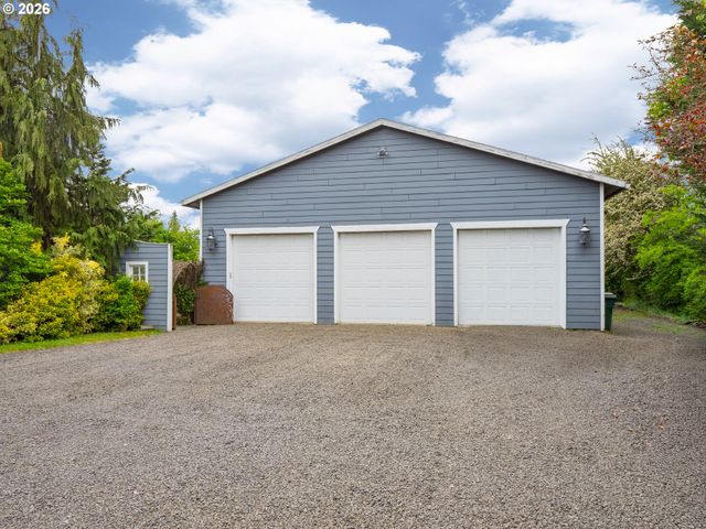 24305 Ne HIGHWAY 240, Newberg, OR 97132