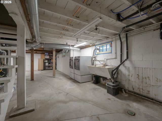 24305 Ne HIGHWAY 240, Newberg, OR 97132
