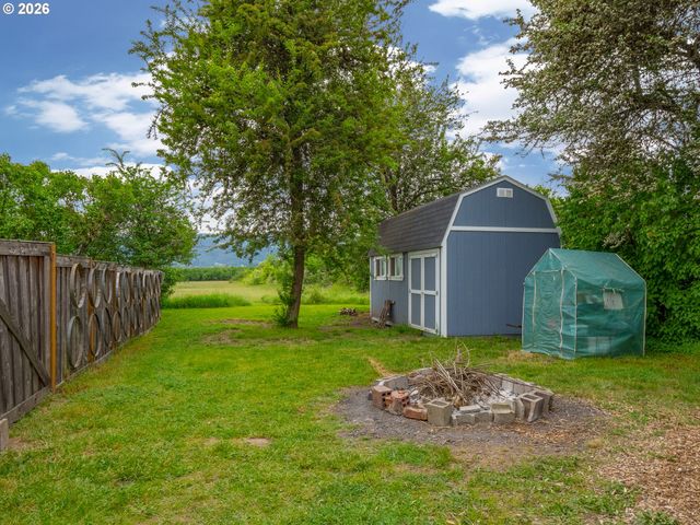 24305 Ne HIGHWAY 240, Newberg, OR 97132