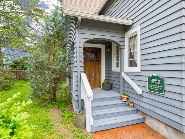 24305 Ne HIGHWAY 240, Newberg, OR 97132