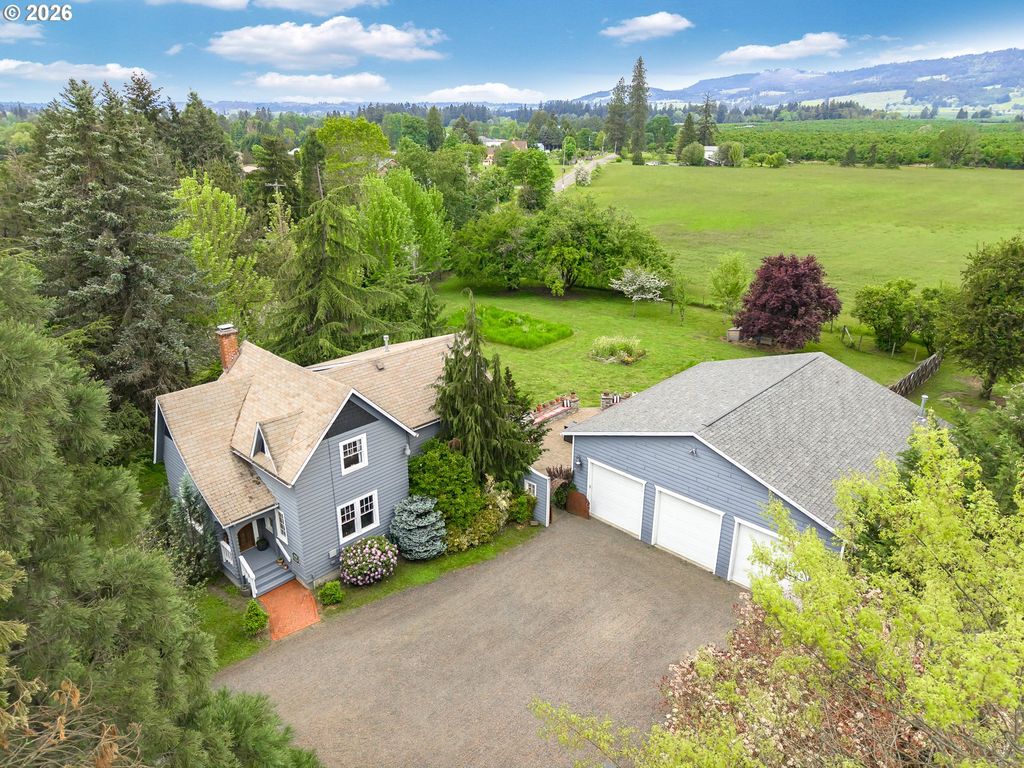 24305 Ne HIGHWAY 240, Newberg, OR 97132