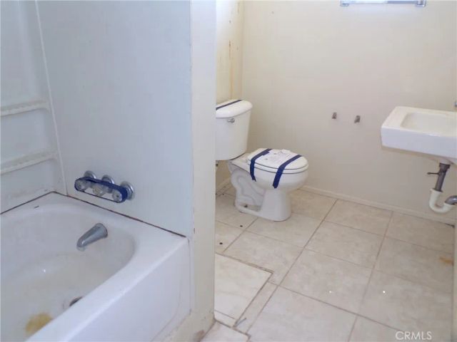 6810 Maude Adams, 29 Palms, CA 92277