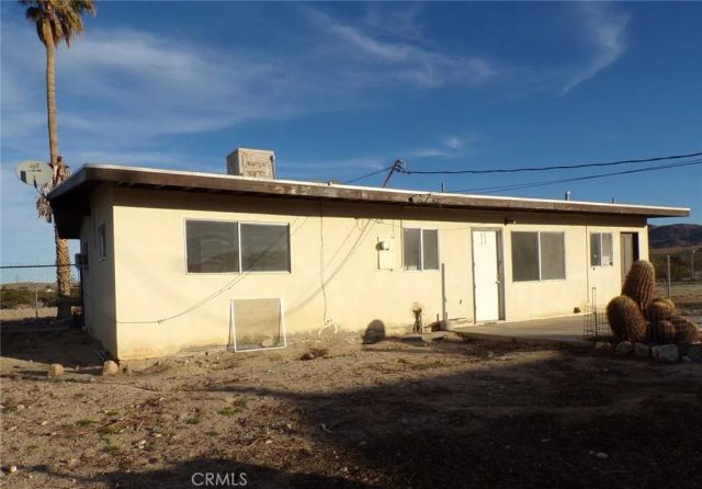 6810 Maude Adams, 29 Palms, CA 92277