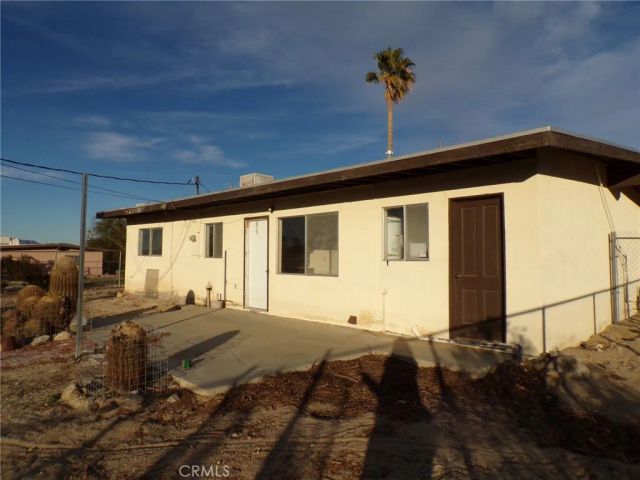 6810 Maude Adams, 29 Palms, CA 92277