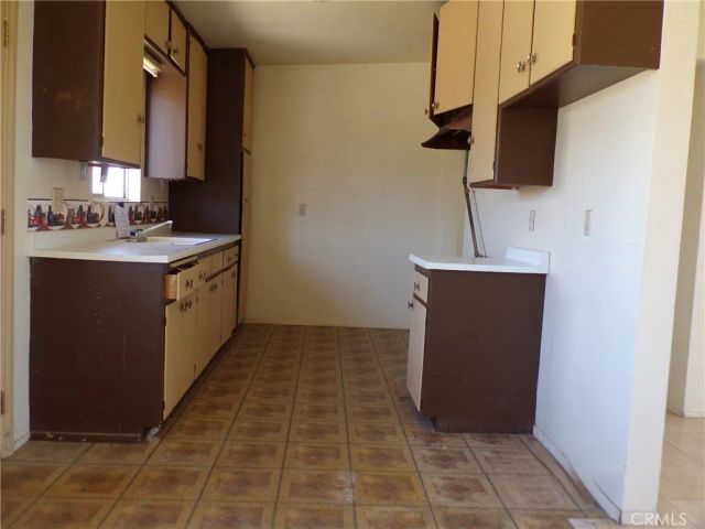 6810 Maude Adams, 29 Palms, CA 92277