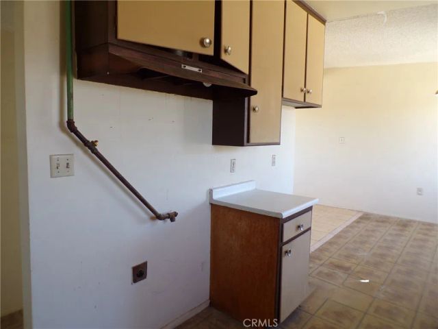 6810 Maude Adams, 29 Palms, CA 92277