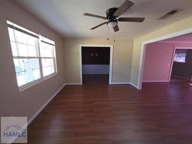 621 Parker Drive, Hinesville, GA 31313