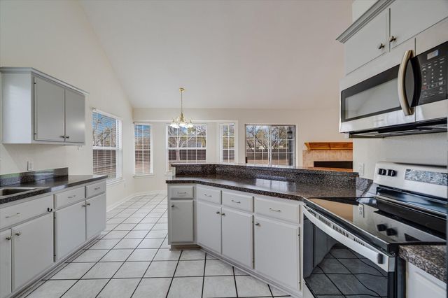 134 Laumaia LN, Bastrop, TX 78602