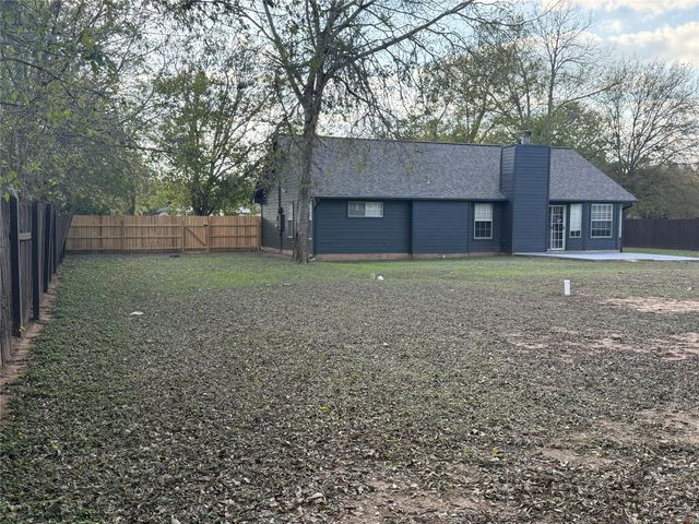 134 Laumaia LN, Bastrop, TX 78602