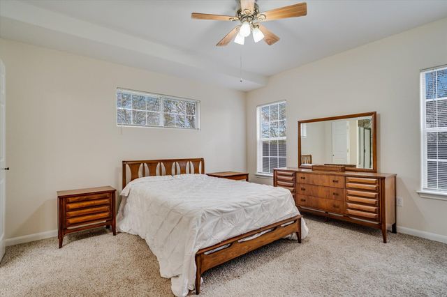 134 Laumaia LN, Bastrop, TX 78602